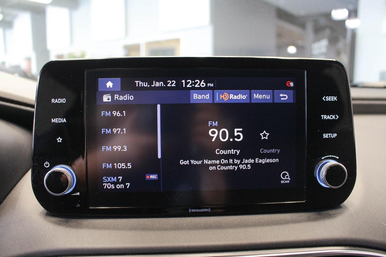 2022 Hyundai Santa Fe Preferred TWO SETS OF TIRES - APPLE CARPLAY AND ANDROID AUTO - HEATED FRONT SEATS/STEERING WHEEL Photo