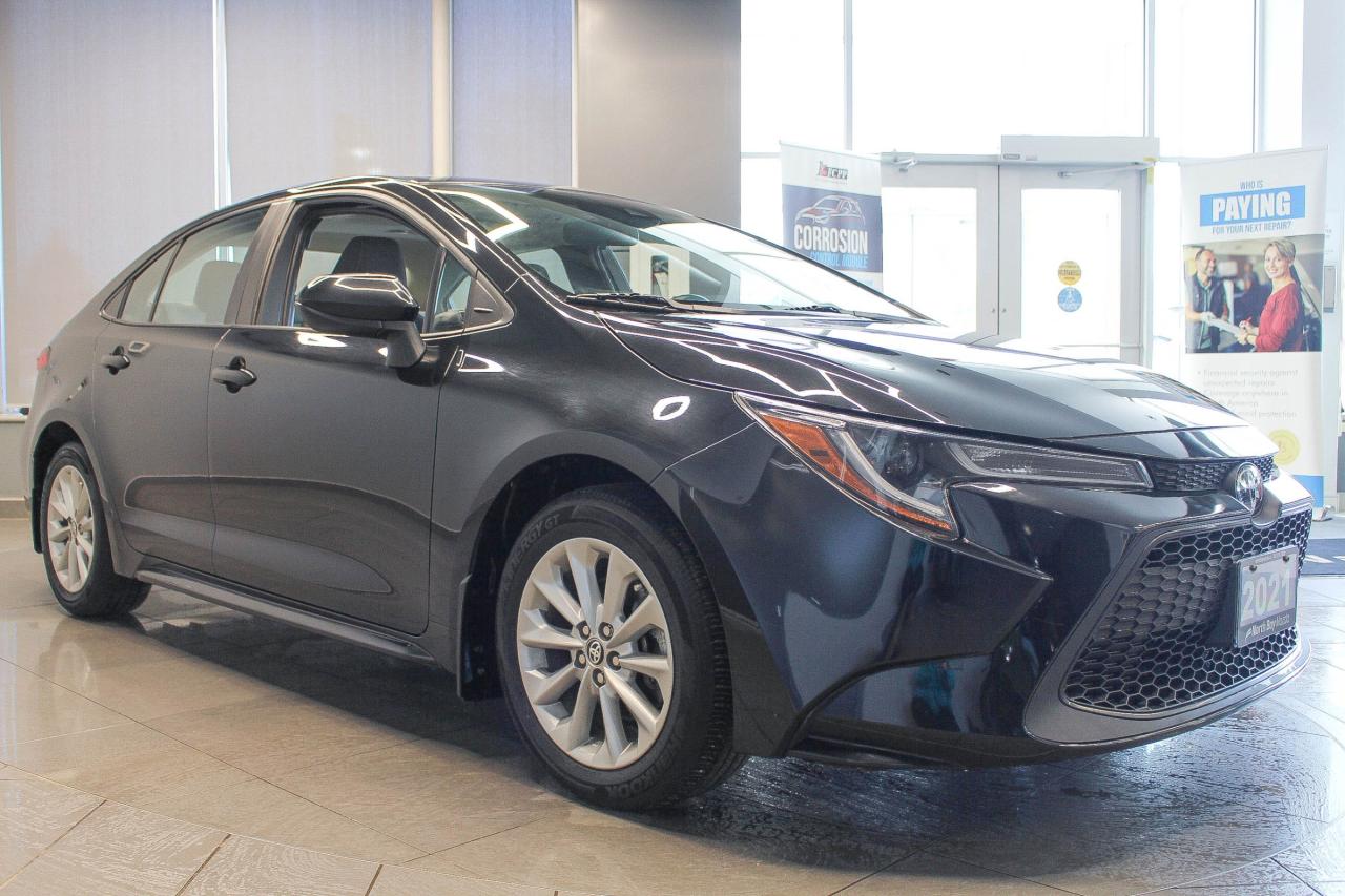 2021 Toyota Corolla LE TWO SETS OF TIRES - HEATED FRONT SEATS/STEERING WHEEL - CLOTH UPHOLSTERY Photo
