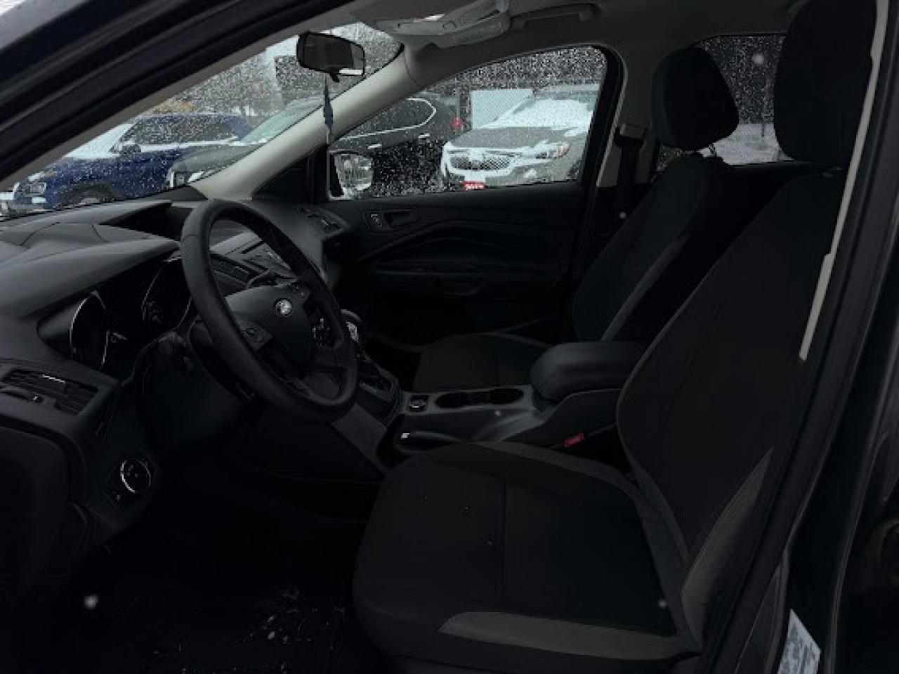 2015 Ford Escape S Photo