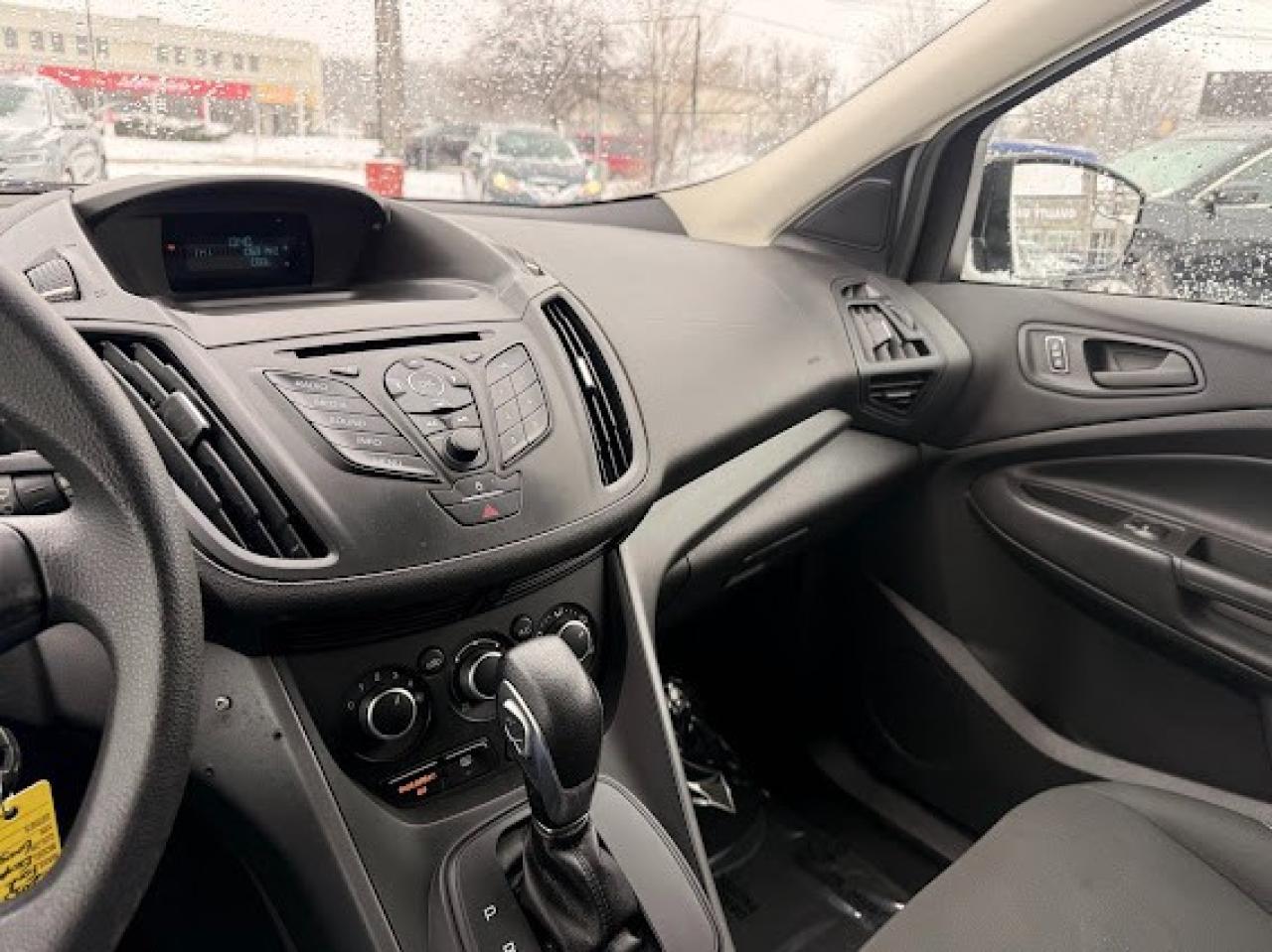 2015 Ford Escape S Photo