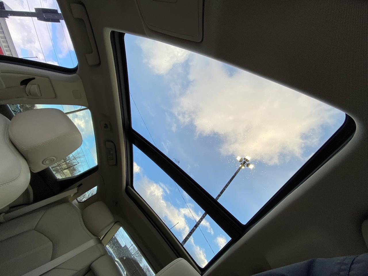 2012 Cadillac SRX Premium Collection Photo