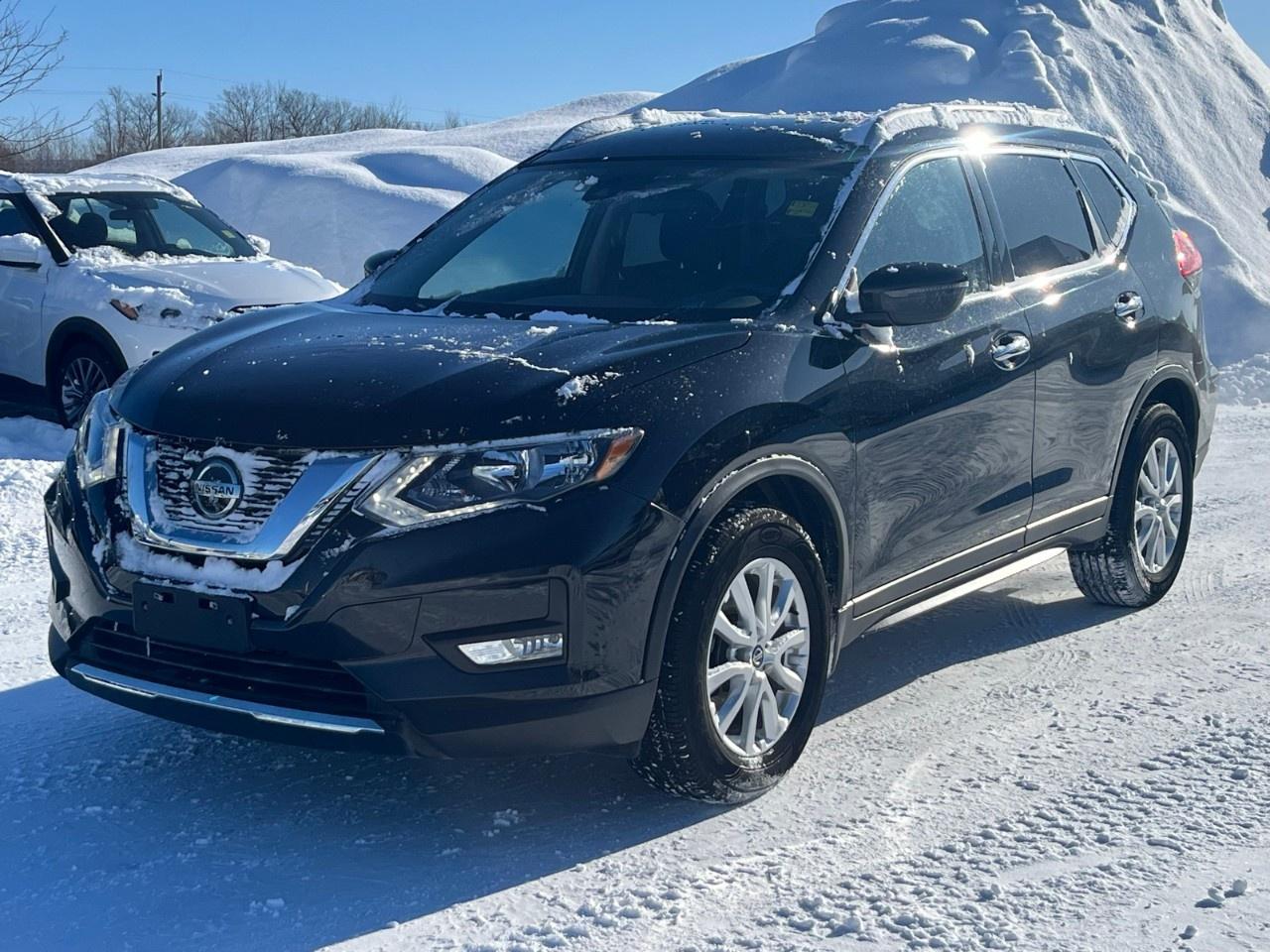 2019 Nissan Rogue SV Photo2