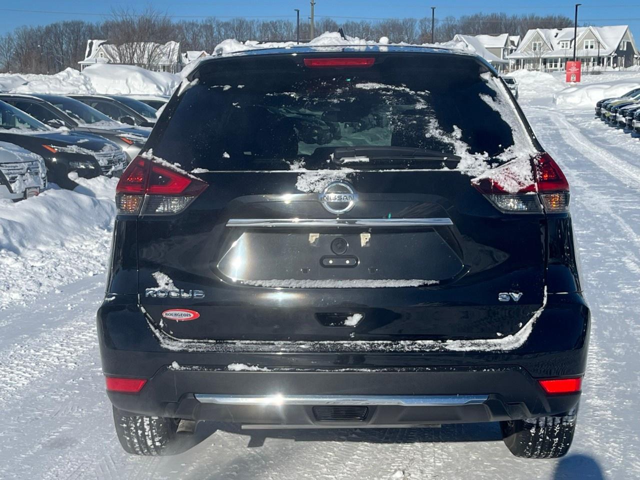 2019 Nissan Rogue SV Photo