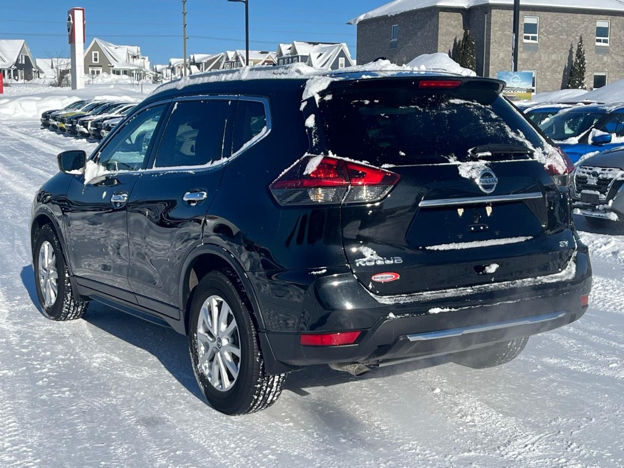 2019 Nissan Rogue SV Photo