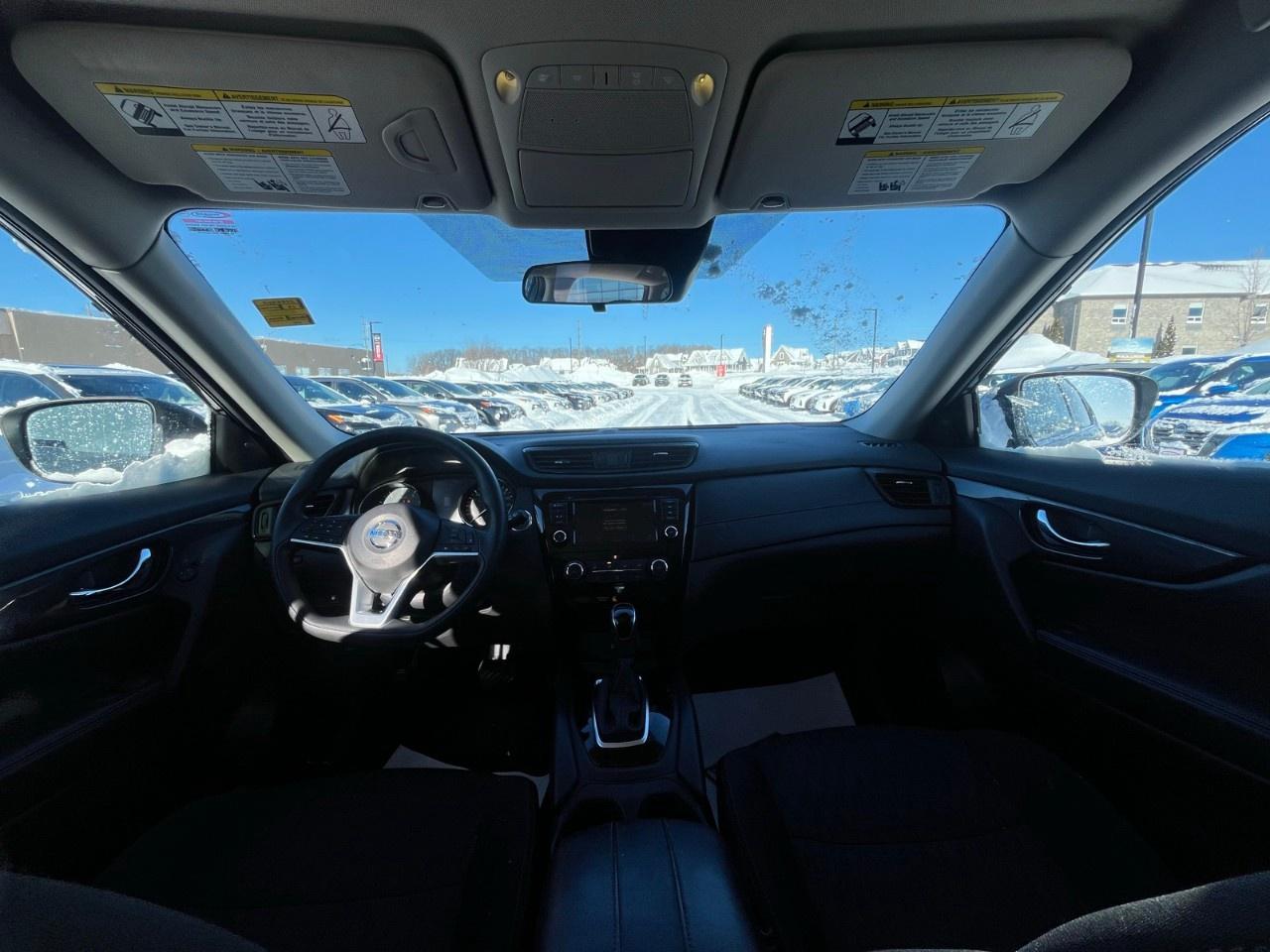 2019 Nissan Rogue SV Photo