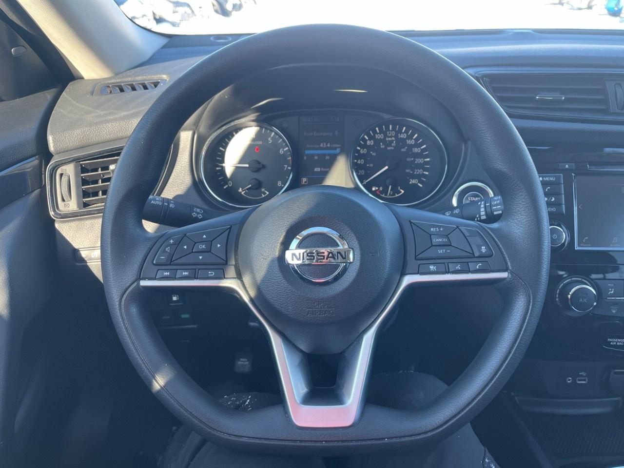 2019 Nissan Rogue SV Photo