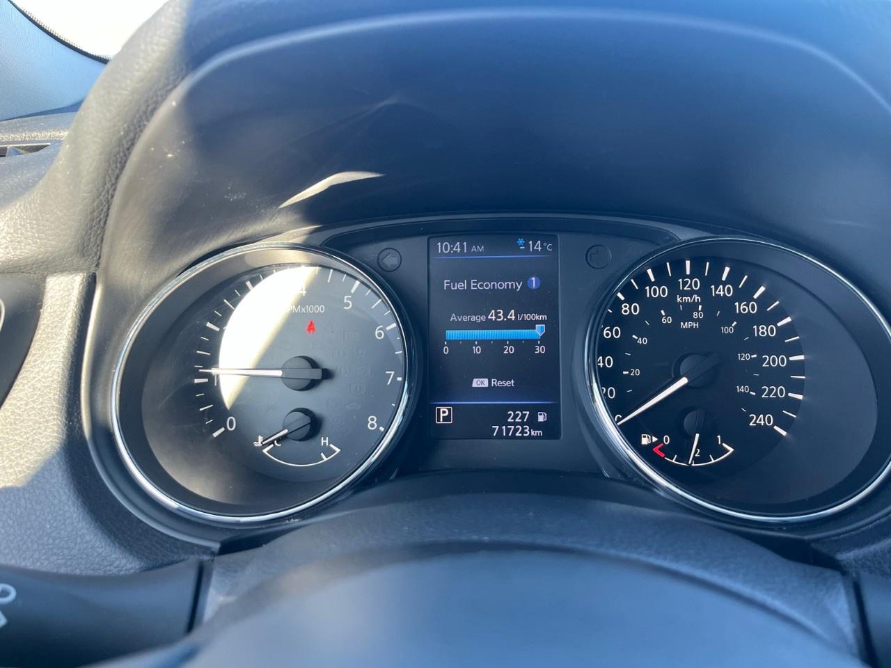 2019 Nissan Rogue SV Photo