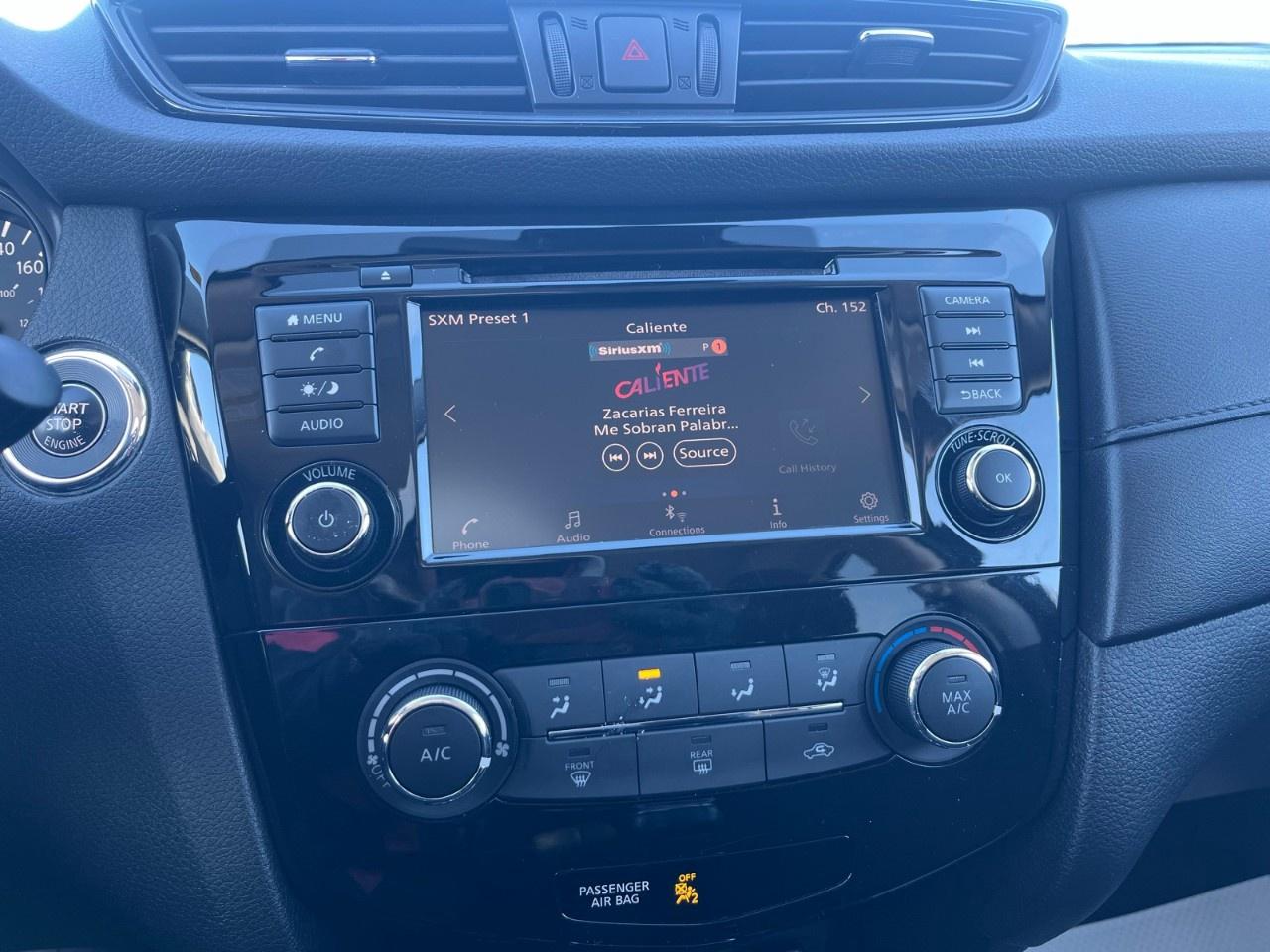 2019 Nissan Rogue SV Photo