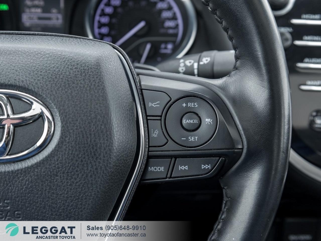 2020 Toyota Camry SE Auto Photo