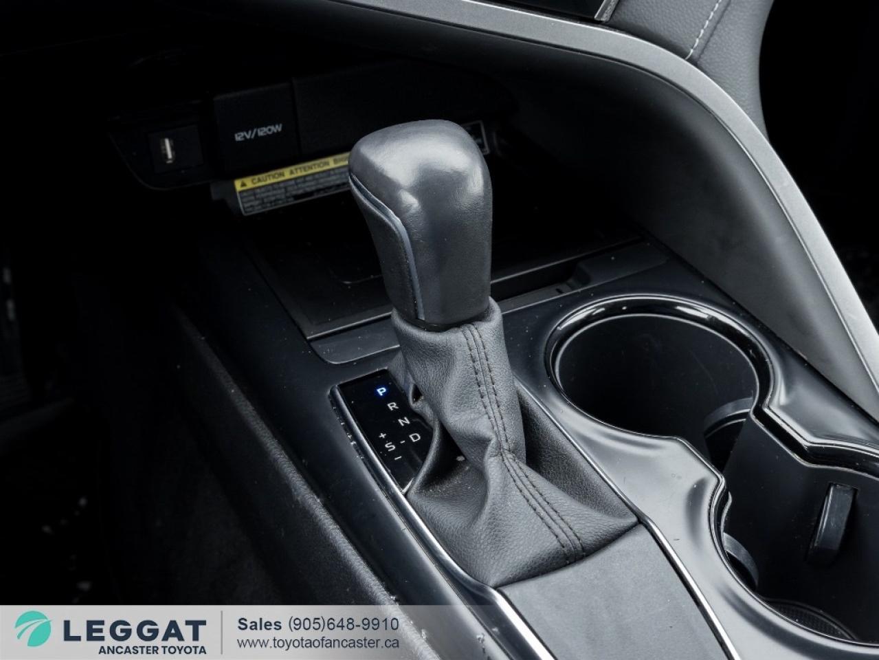 2020 Toyota Camry SE Auto Photo