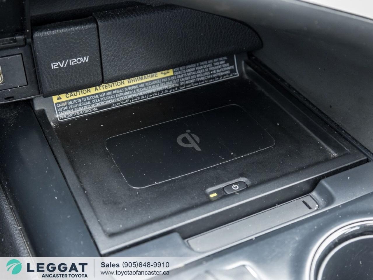 2020 Toyota Camry SE Auto Photo