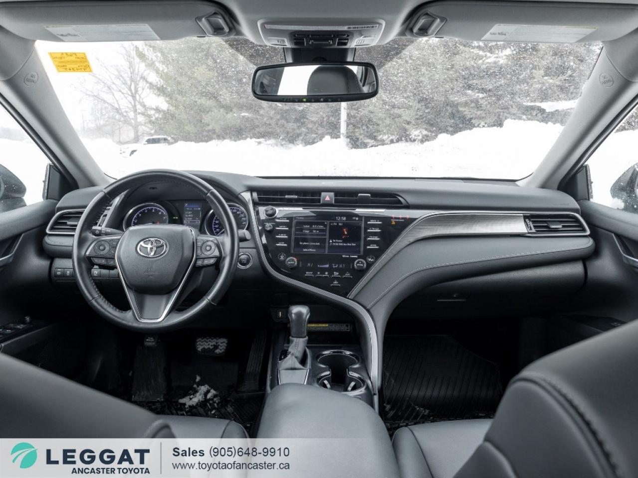 2020 Toyota Camry SE Auto Photo