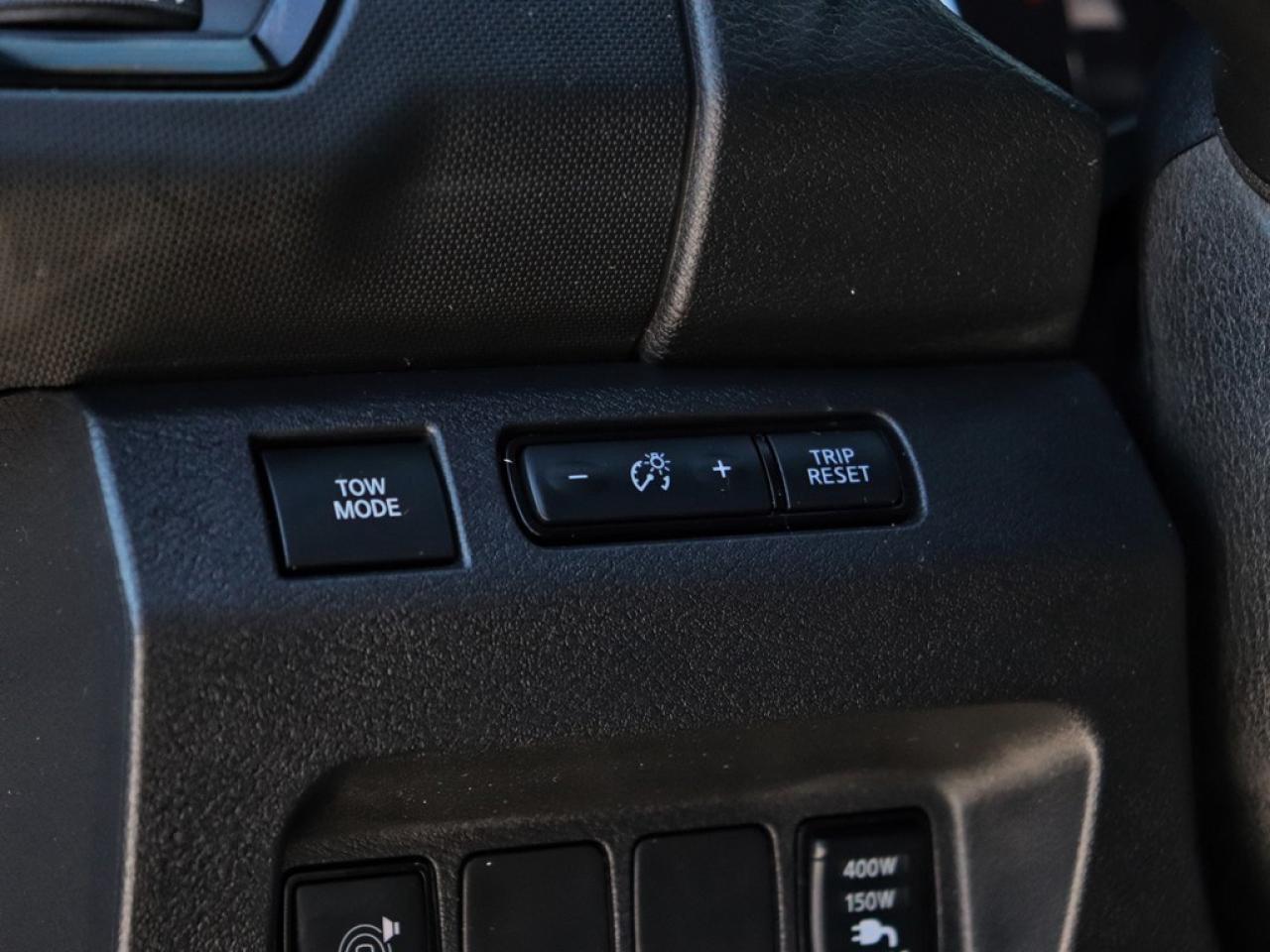 2023 Nissan Frontier SV | 4x4 | 3.8L | Crew Cab | MIDNIGHT EDITION Photo