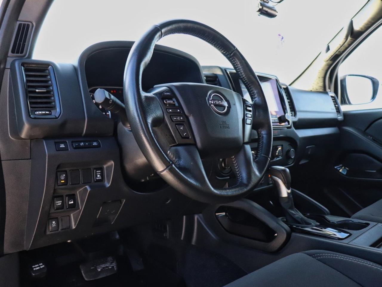 2023 Nissan Frontier SV | 4x4 | 3.8L | Crew Cab | MIDNIGHT EDITION Photo