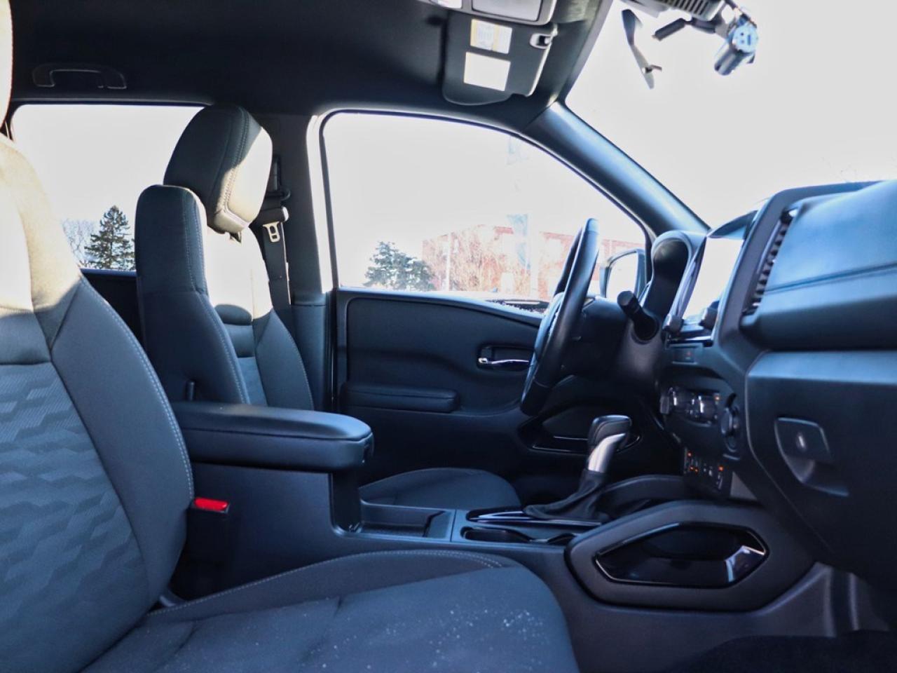 2023 Nissan Frontier SV | 4x4 | 3.8L | Crew Cab | MIDNIGHT EDITION Photo