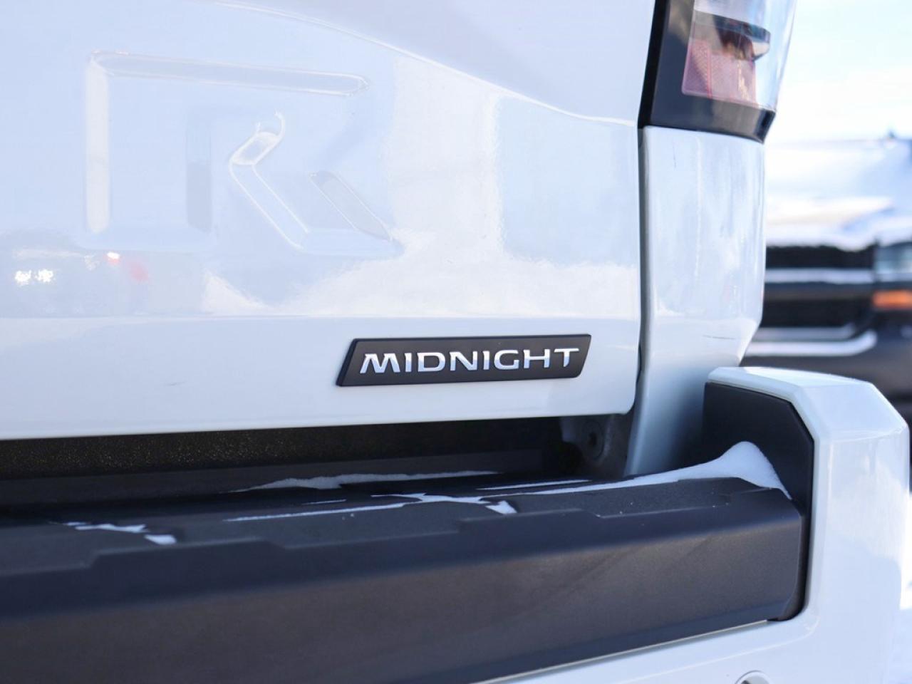 2023 Nissan Frontier SV | 4x4 | 3.8L | Crew Cab | MIDNIGHT EDITION Photo