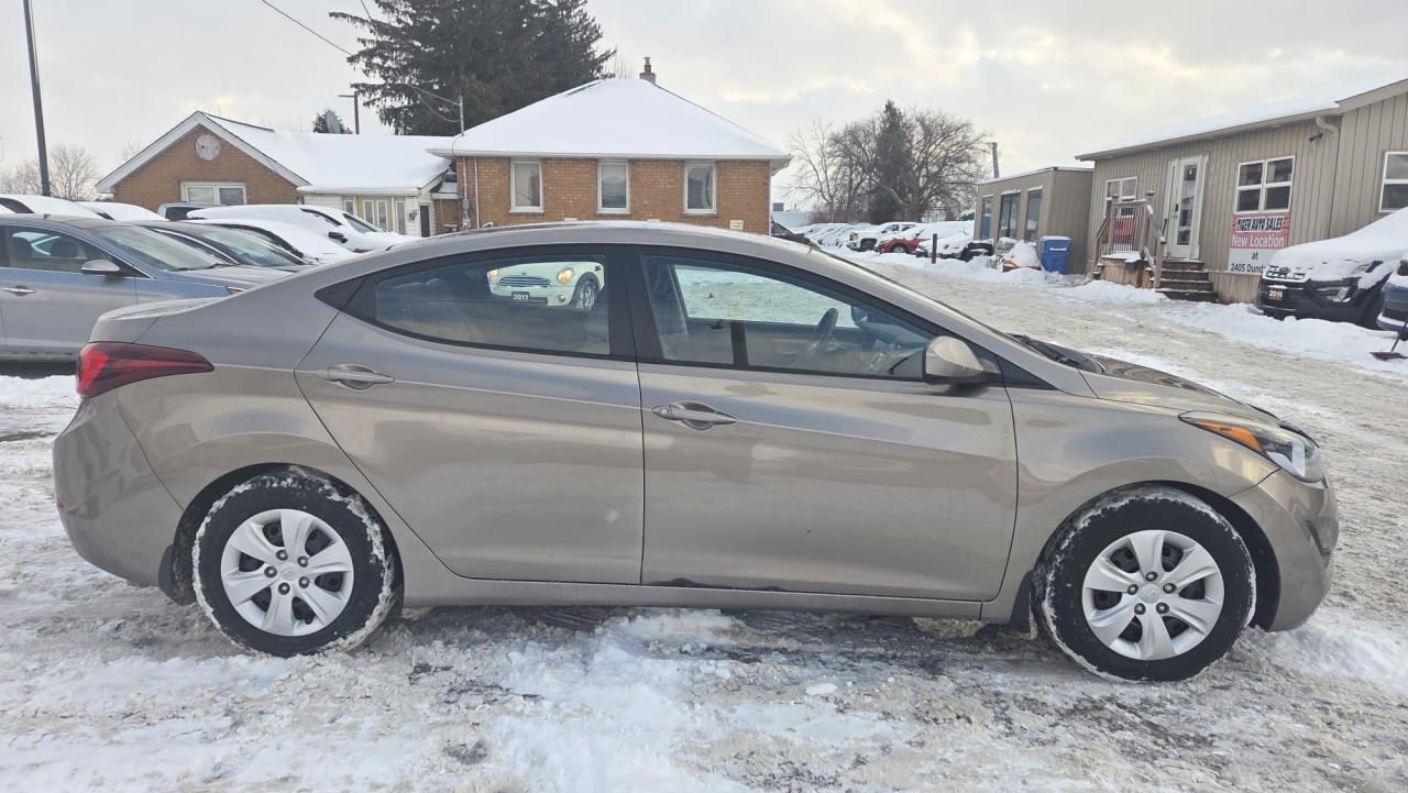 2015 Hyundai Elantra L, NO ACCIDENTS, ONLY 61KMS, MINT CONDITION Photo