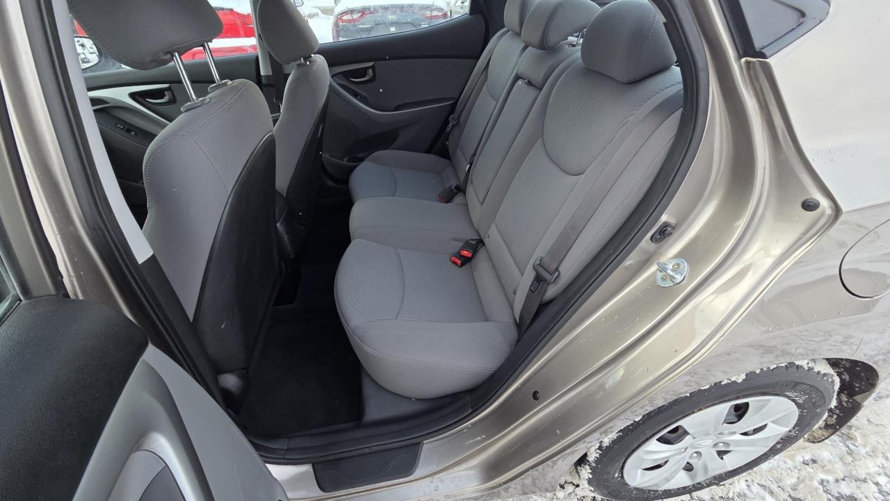 2015 Hyundai Elantra L, NO ACCIDENTS, ONLY 61KMS, MINT CONDITION Photo