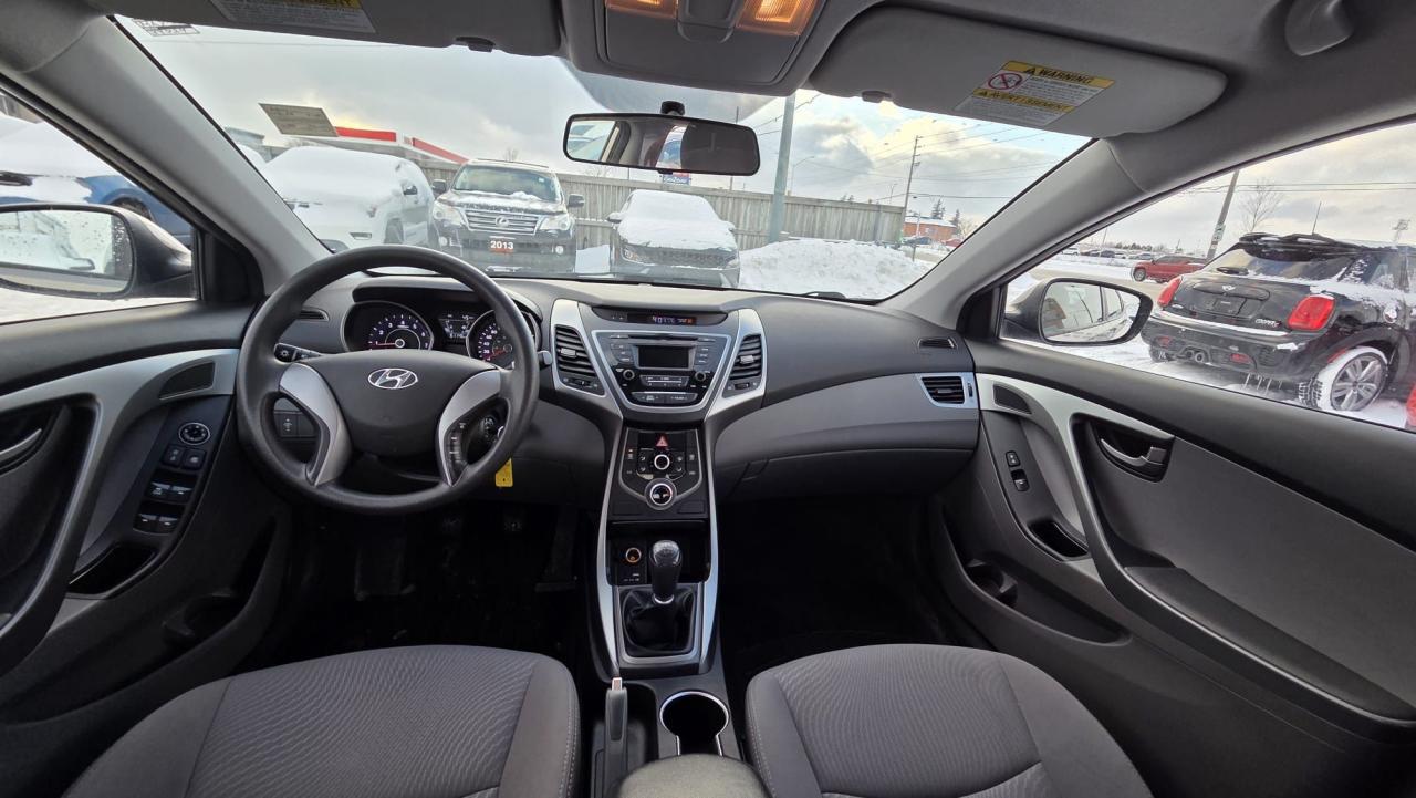 2015 Hyundai Elantra L, NO ACCIDENTS, ONLY 61KMS, MINT CONDITION Photo