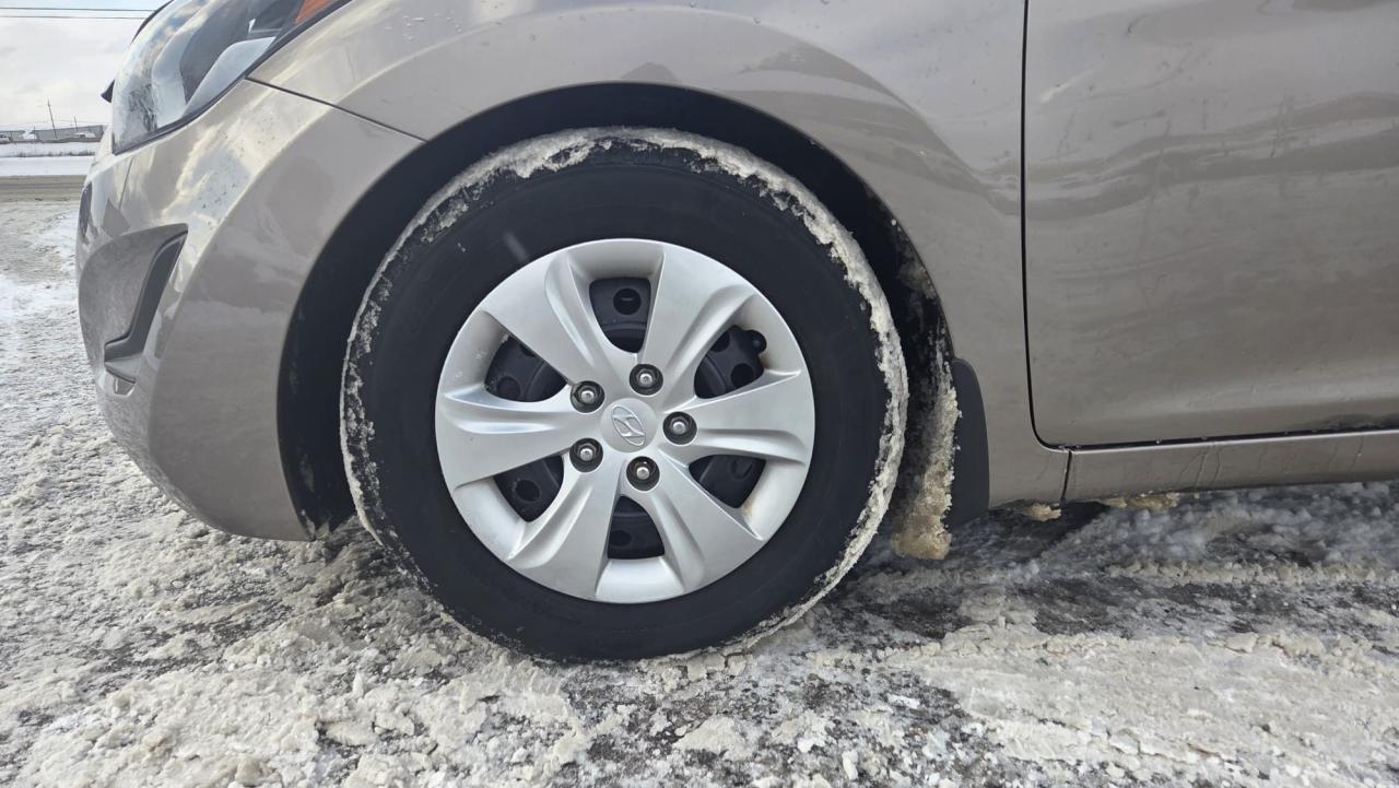 2015 Hyundai Elantra L, NO ACCIDENTS, ONLY 61KMS, MINT CONDITION Photo