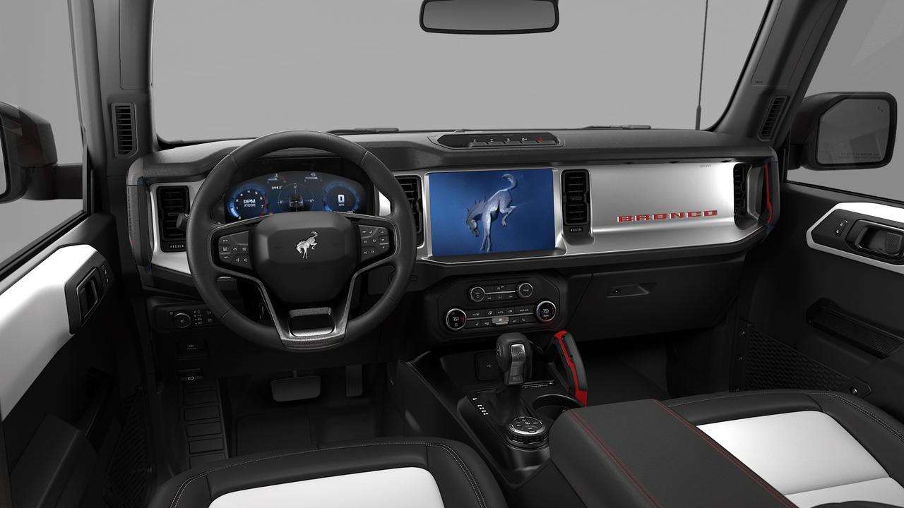 2026 Ford Bronco Outer Banks Photo