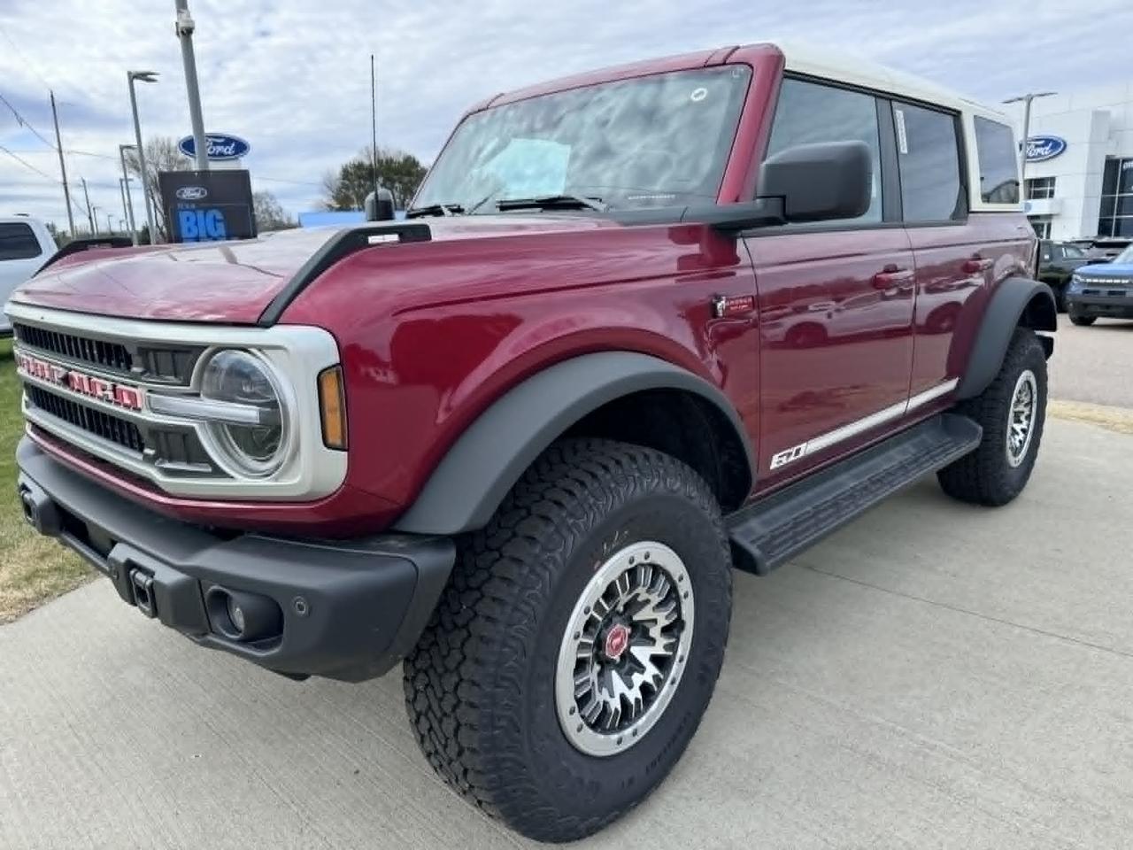 2026 Ford Bronco Outer Banks Photo0
