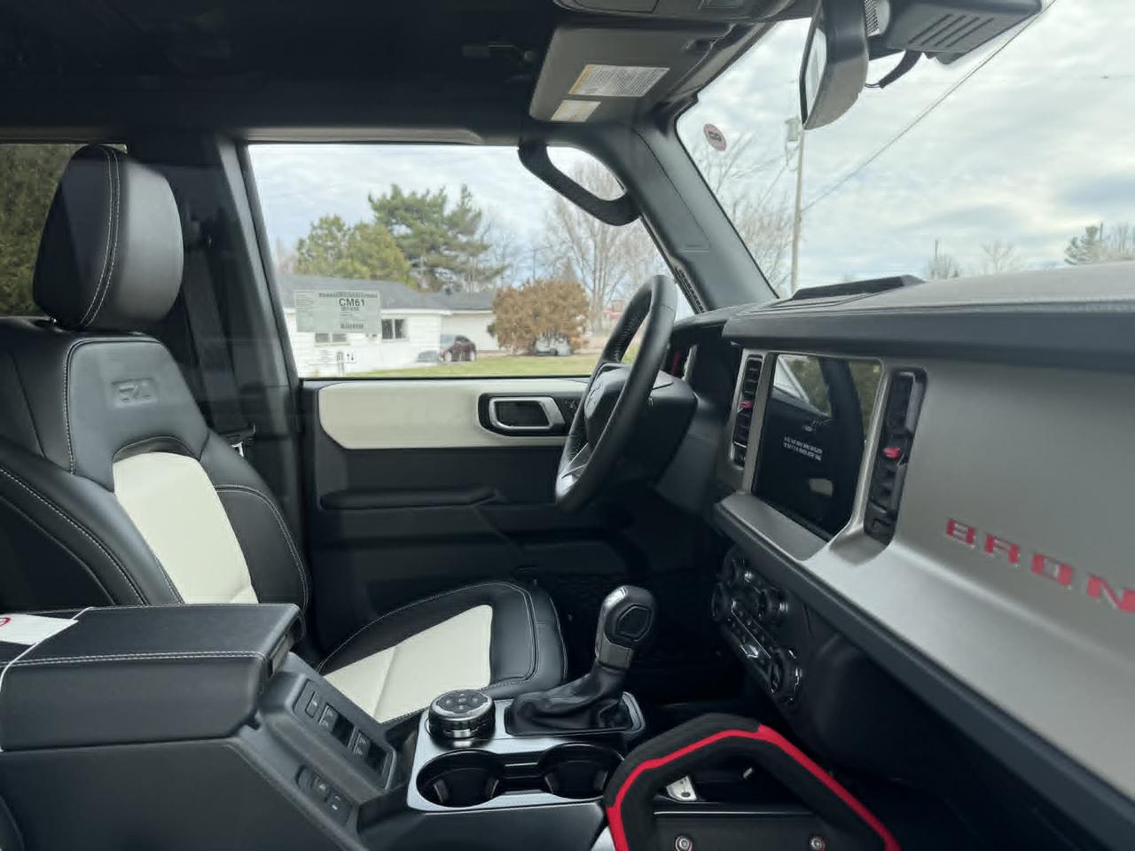 2026 Ford Bronco Outer Banks Photo5