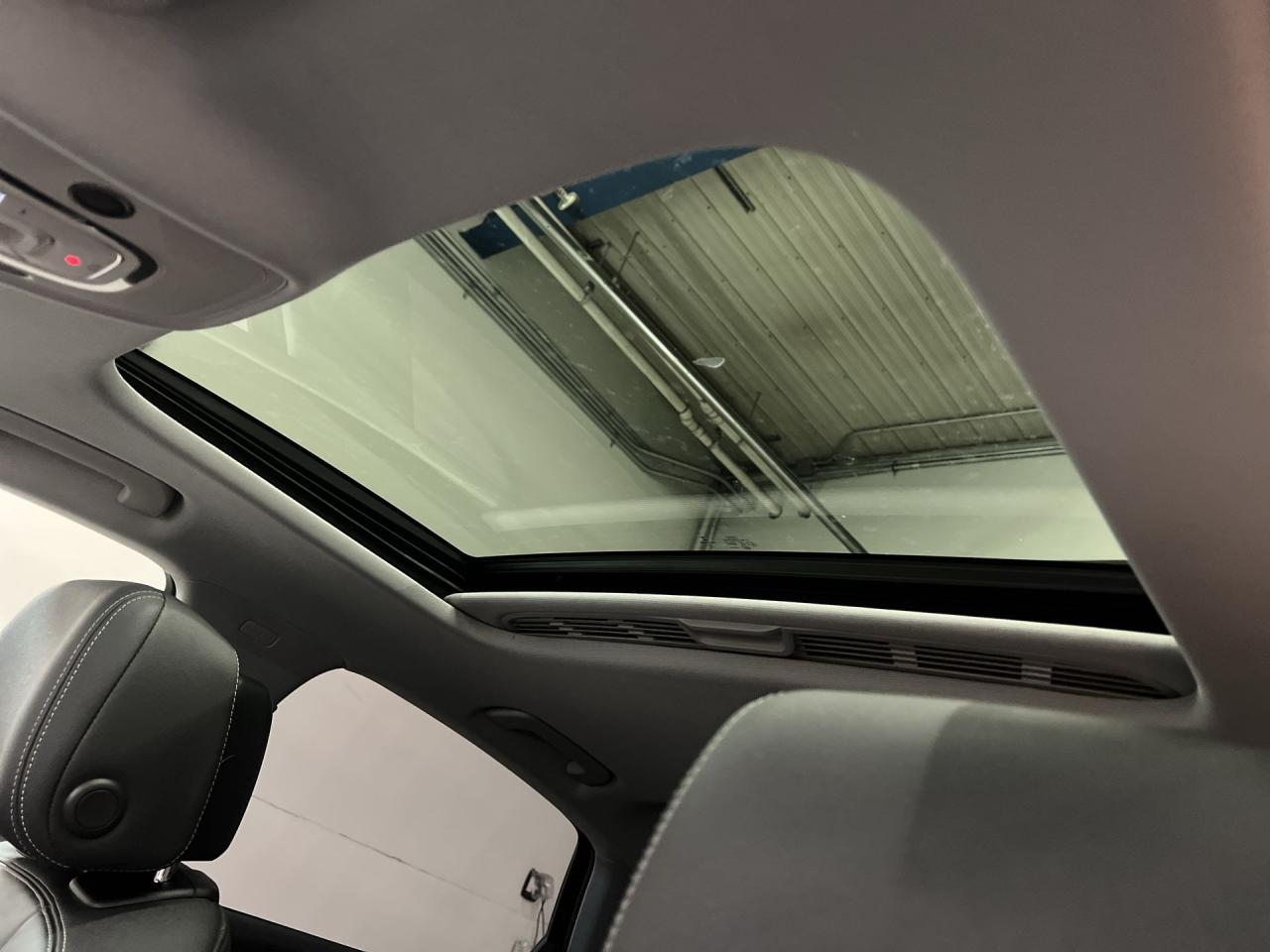 2021 Audi A4 AWD | HTD LEATHER | SUNROOF | CARPLAY | BLUETOOTH Photo2