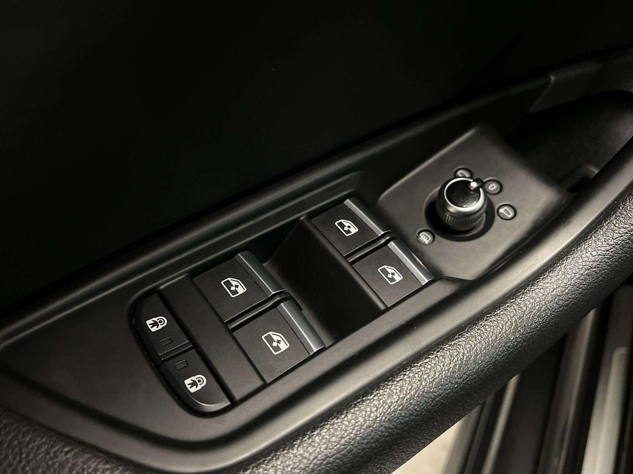 2021 Audi A4 AWD | HTD LEATHER | SUNROOF | CARPLAY | BLUETOOTH Photo