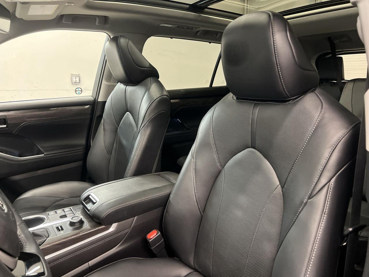 2023 Toyota Highlander LIMITED AWD | 7-PASS | HTD LEATHER | PANO ROOF Photo