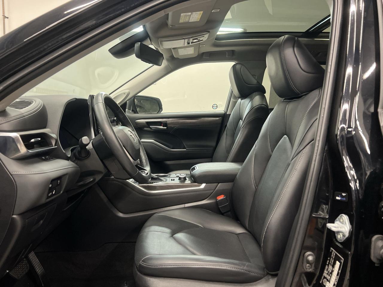 2023 Toyota Highlander LIMITED AWD | 7-PASS | HTD LEATHER | PANO ROOF Photo