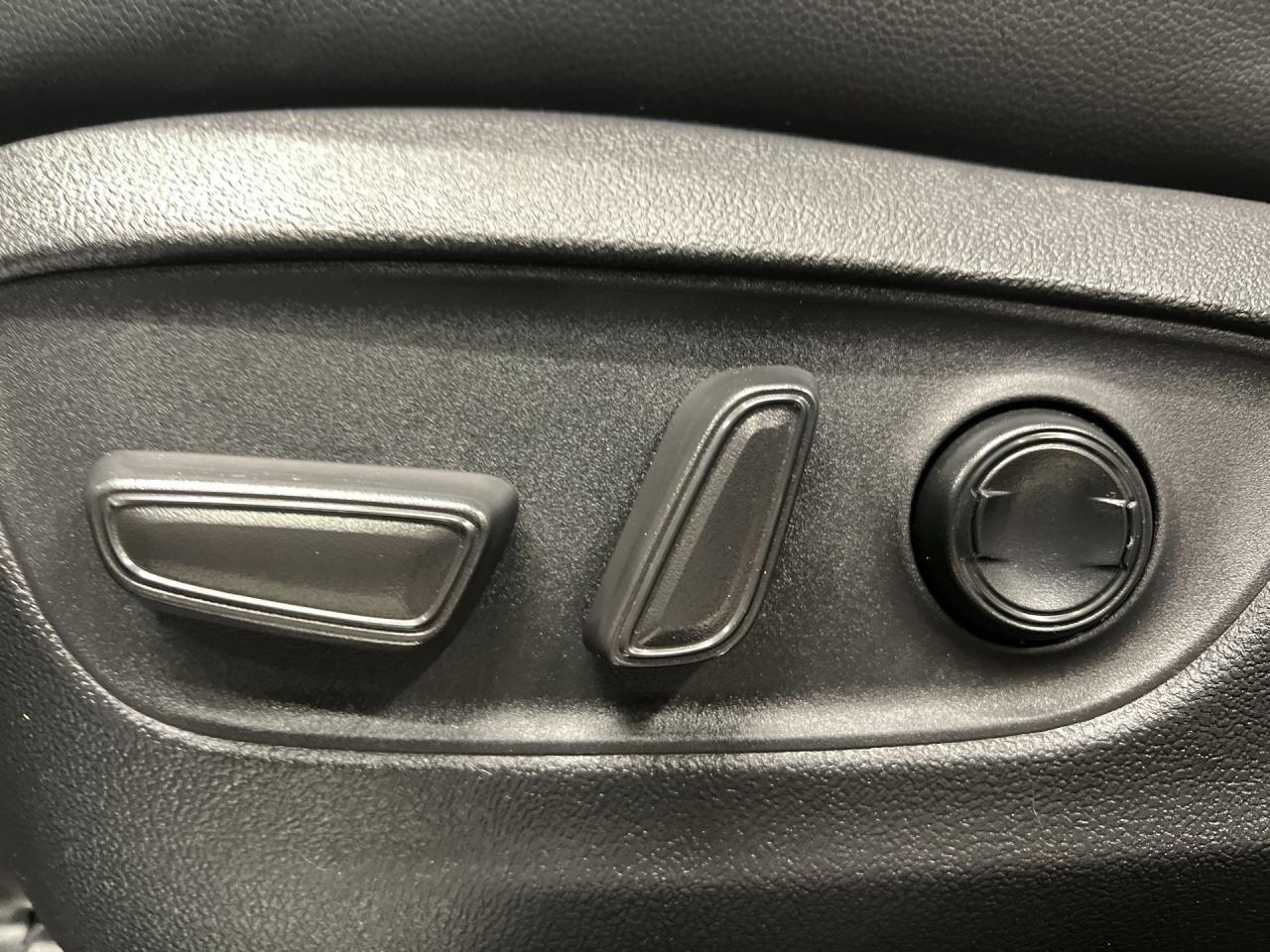 2023 Toyota Highlander LIMITED AWD | 7-PASS | HTD LEATHER | PANO ROOF Photo