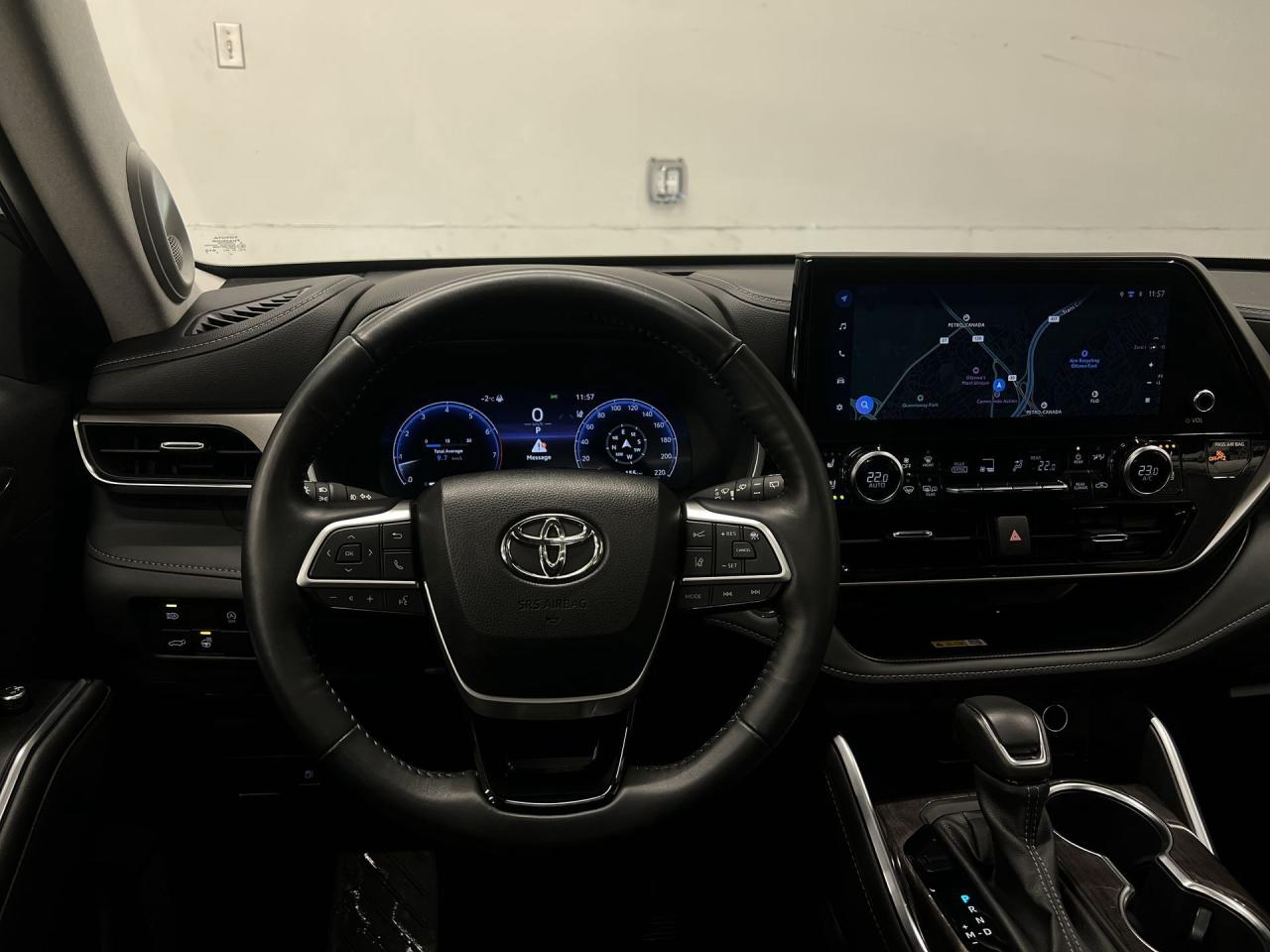 2023 Toyota Highlander LIMITED AWD | 7-PASS | HTD LEATHER | PANO ROOF Photo