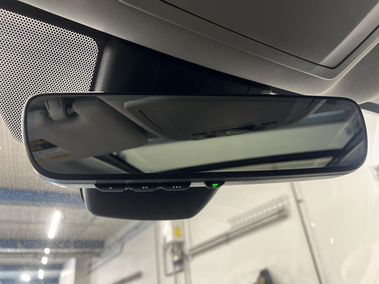 2023 Toyota Highlander LIMITED AWD | 7-PASS | HTD LEATHER | PANO ROOF Photo