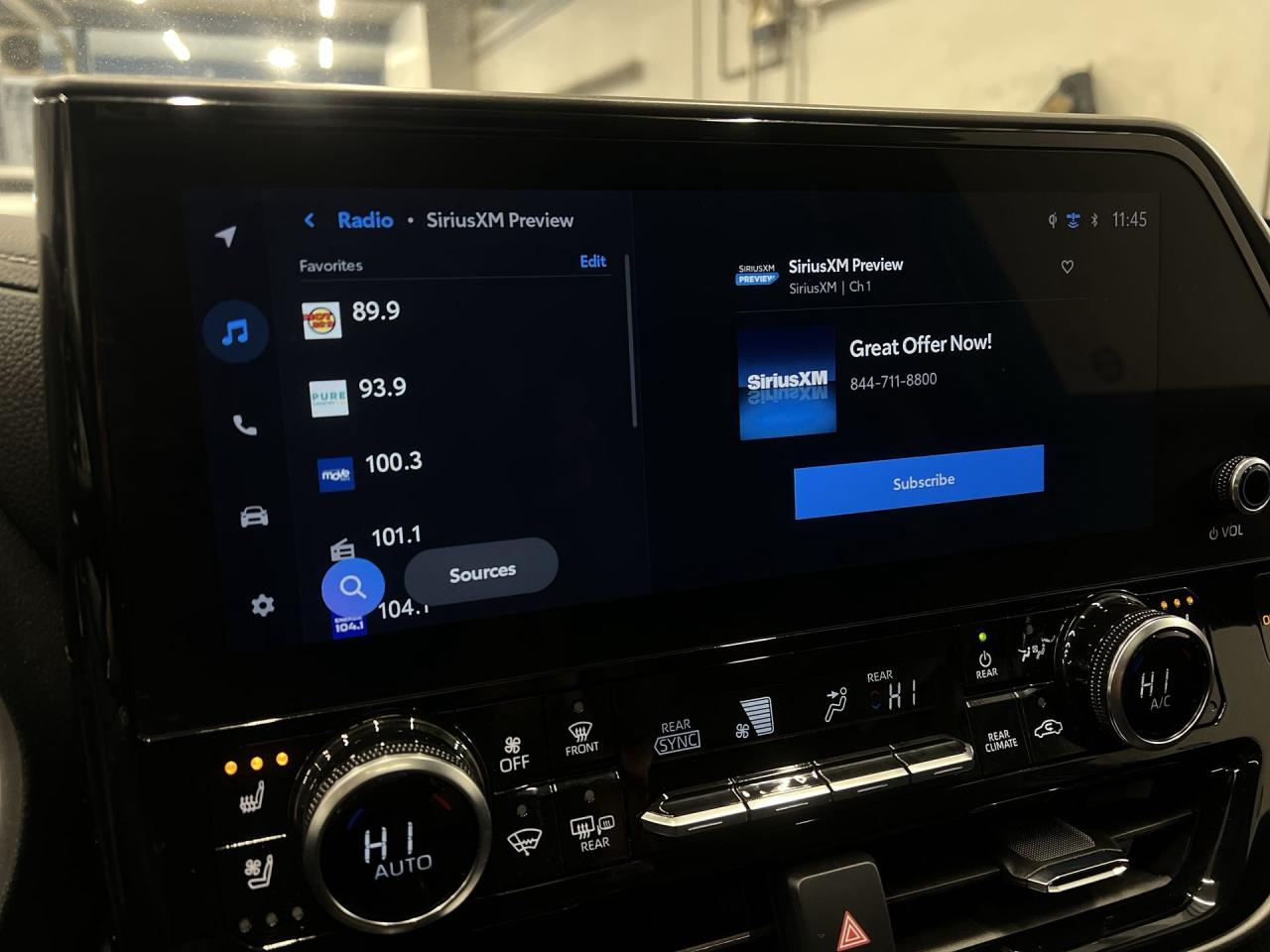 2023 Toyota Highlander LIMITED AWD | 7-PASS | HTD LEATHER | PANO ROOF Photo