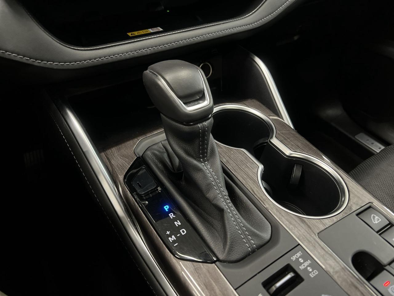 2023 Toyota Highlander LIMITED AWD | 7-PASS | HTD LEATHER | PANO ROOF Photo