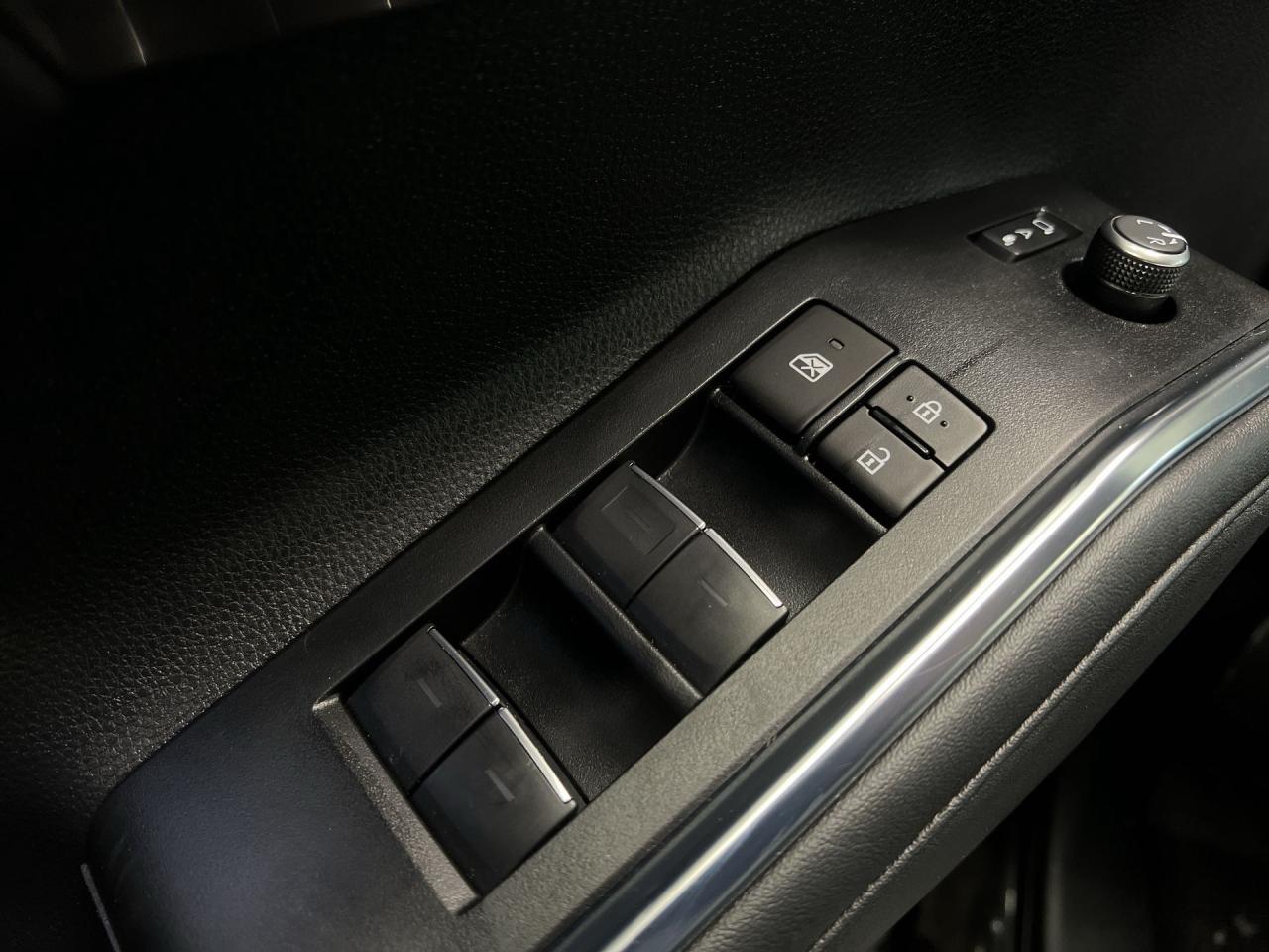 2023 Toyota Highlander LIMITED AWD | 7-PASS | HTD LEATHER | PANO ROOF Photo