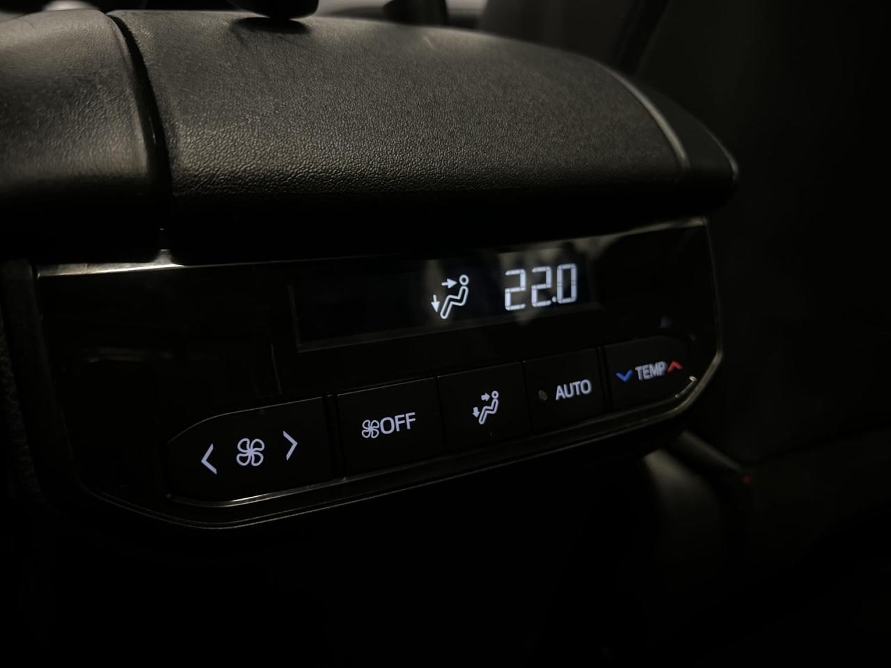 2023 Toyota Highlander LIMITED AWD | 7-PASS | HTD LEATHER | PANO ROOF Photo