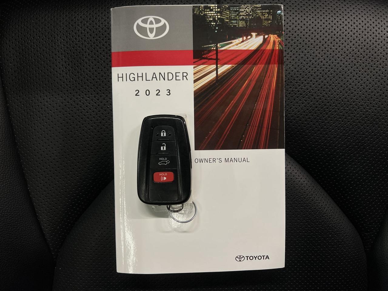 2023 Toyota Highlander LIMITED AWD | 7-PASS | HTD LEATHER | PANO ROOF Photo