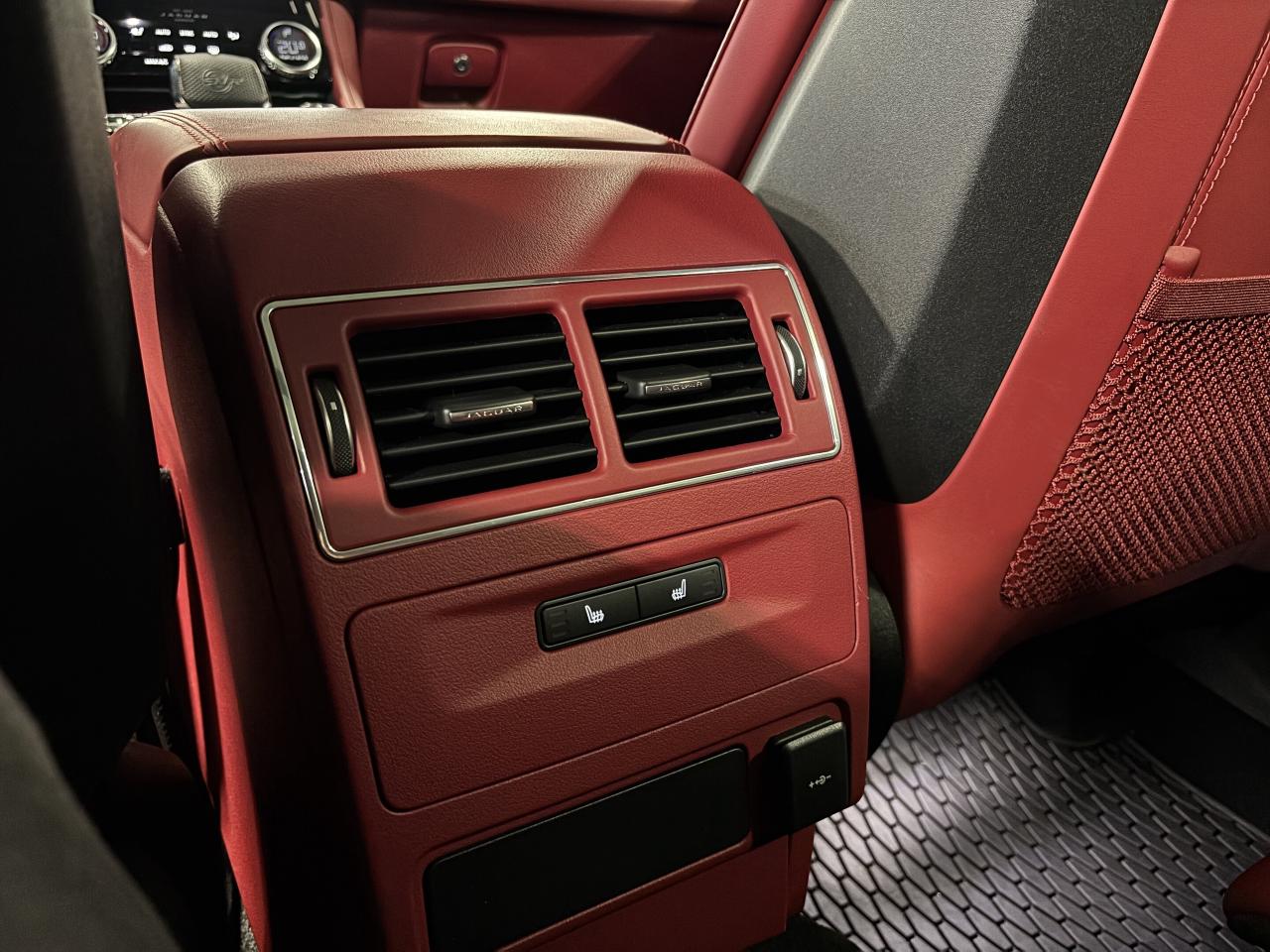 2021 Jaguar F-PACE P550 SVR|V8SUPERCHARGED|550HP|AWD|REDLEATHER|NAV|+ Photo