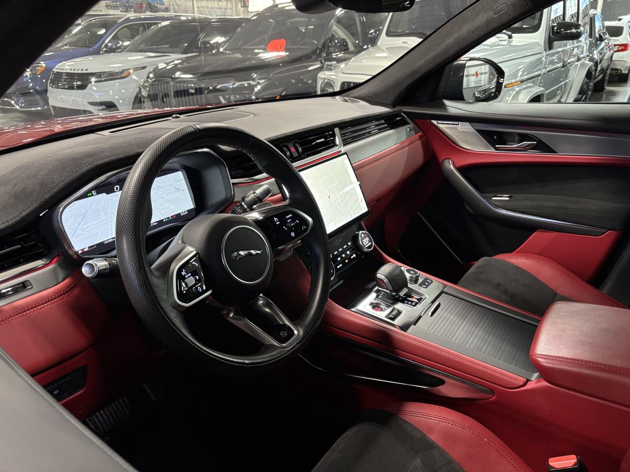 2021 Jaguar F-PACE P550 SVR|V8SUPERCHARGED|550HP|AWD|REDLEATHER|NAV|+ Photo