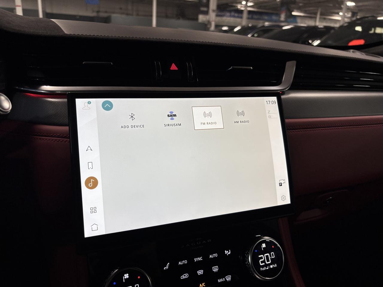 2021 Jaguar F-PACE P550 SVR|V8SUPERCHARGED|550HP|AWD|REDLEATHER|NAV|+ Photo