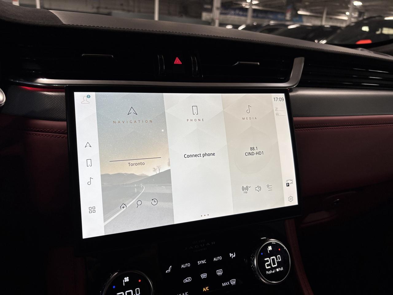 2021 Jaguar F-PACE P550 SVR|V8SUPERCHARGED|550HP|AWD|REDLEATHER|NAV|+ Photo