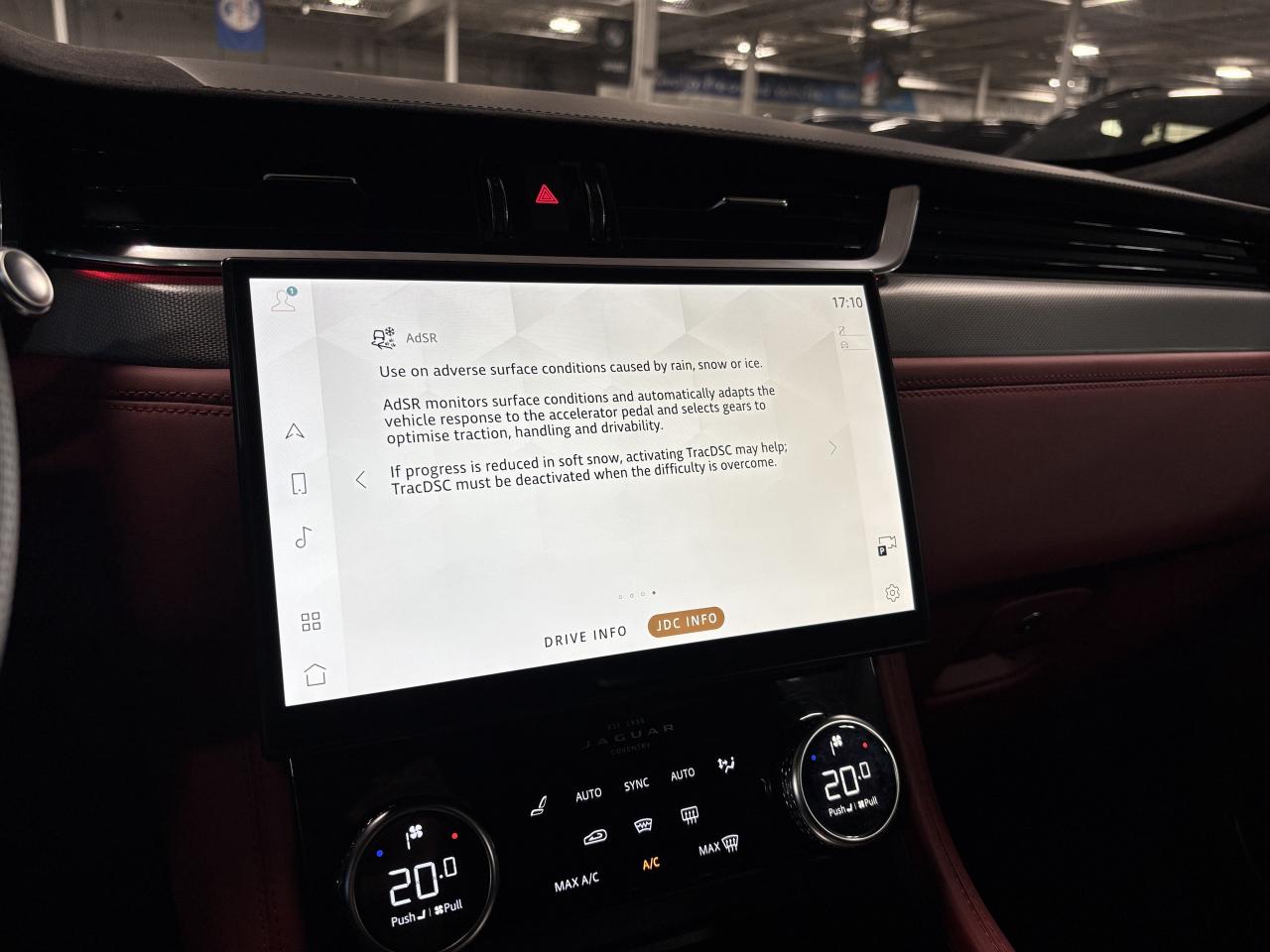 2021 Jaguar F-PACE P550 SVR|V8SUPERCHARGED|550HP|AWD|REDLEATHER|NAV|+ Photo