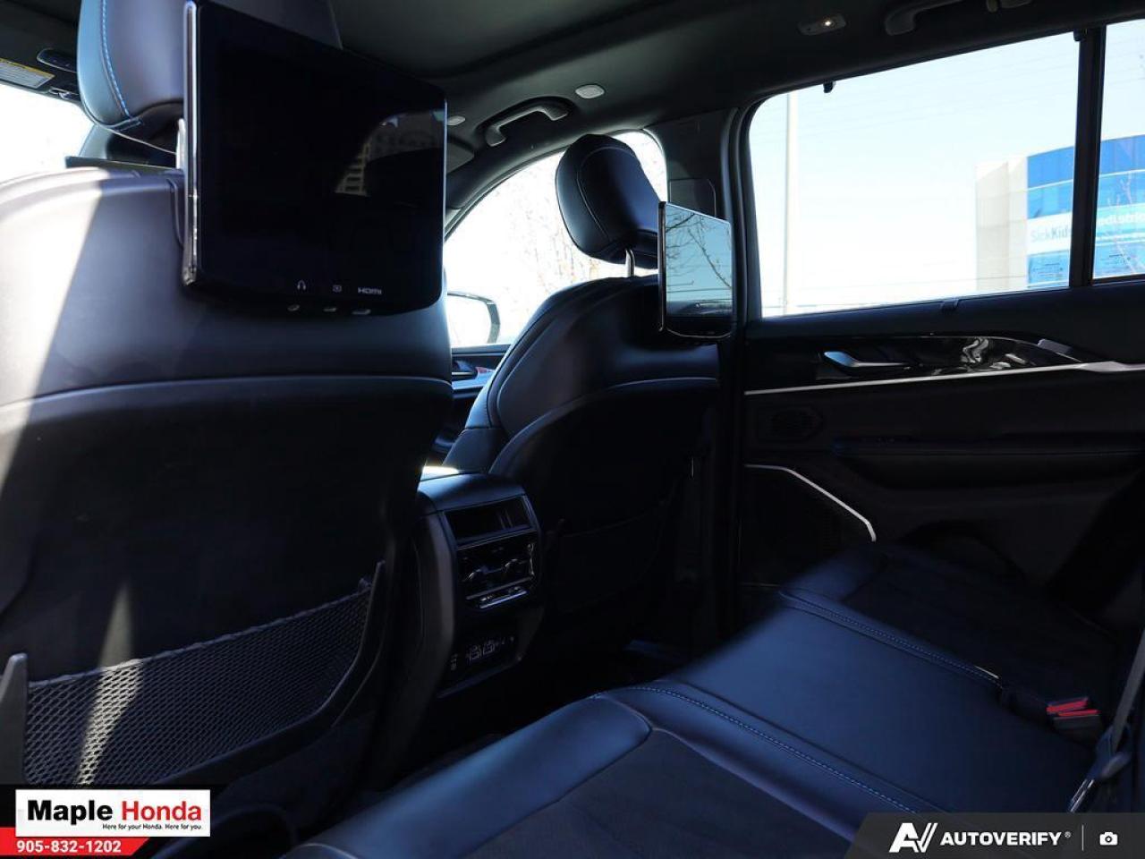 2022 Jeep Grand Cherokee Panoramic roof| Power Liftgate| God Condition| Low Photo