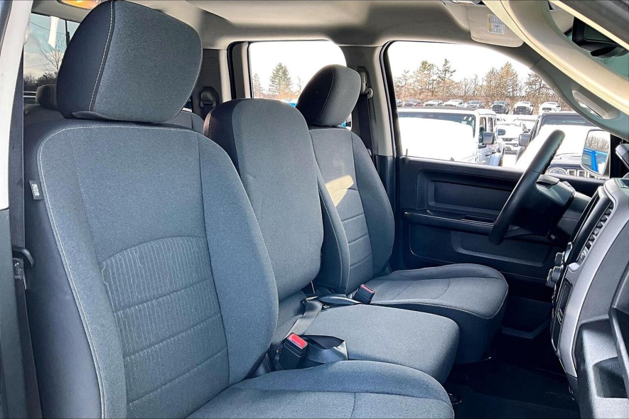 2021 RAM 1500 Classic Night Edition Quad | 6Seat | Liner Cover | 4X4 Photo