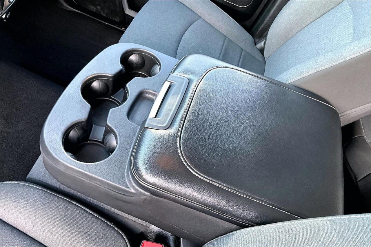 2021 RAM 1500 Classic Night Edition Quad | 6Seat | Liner Cover | 4X4 Photo