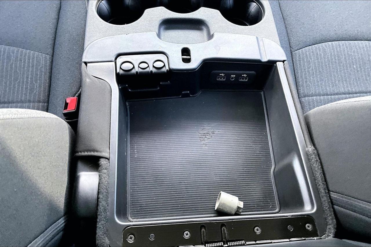 2021 RAM 1500 Classic Night Edition Quad | 6Seat | Liner Cover | 4X4 Photo