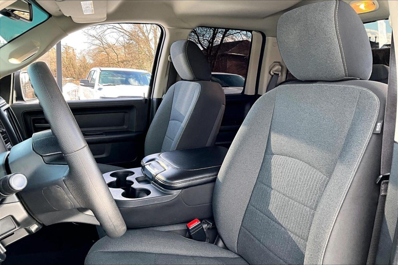 2021 RAM 1500 Classic Night Edition Quad | 6Seat | Liner Cover | 4X4 Photo