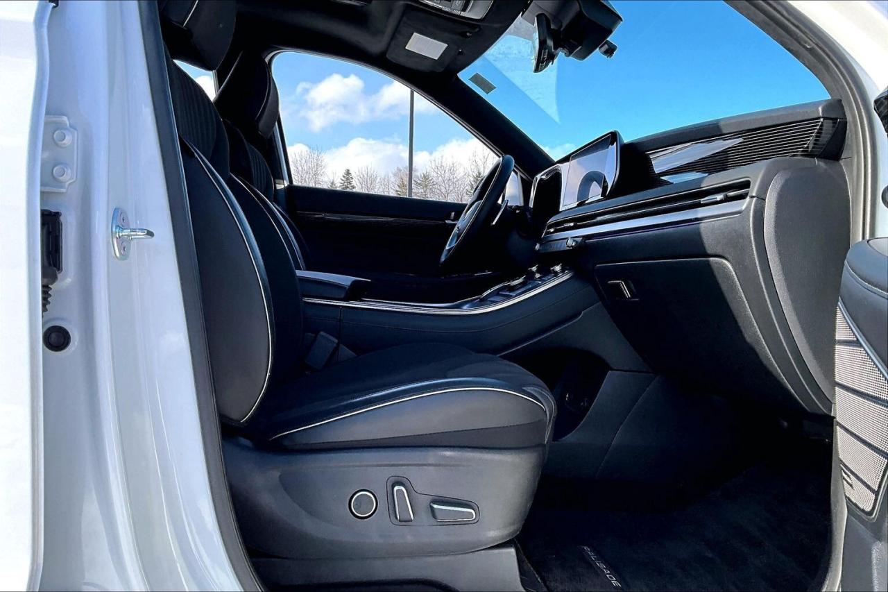 2025 Hyundai PALISADE Ultimate Calligraphy Night 7Seat AWD Photo